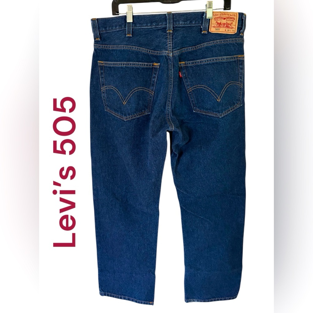 Levi’s-505 regular fit men’s jeans. Size 38x30 Dark wash. New w/o tags!
